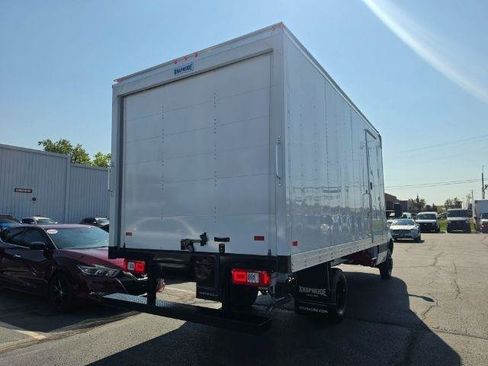 Used 2024 Mercedes-Benz Sprinter 3500 w/ Acoustic Package image 5