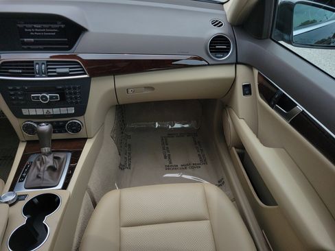 Used 2014 Mercedes-Benz C 300 4MATIC Sedan image 30