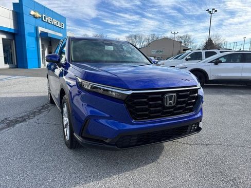 Used 2025 Honda CR-V EX image 2