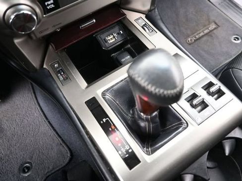 Used 2019 Lexus GX 460 Premium AWD/4WD image 25
