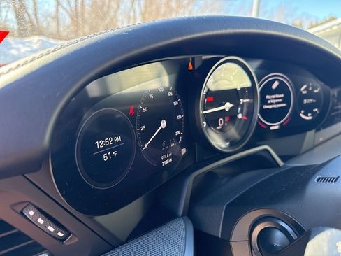 Used 2022 Porsche 911 Carrera image 10