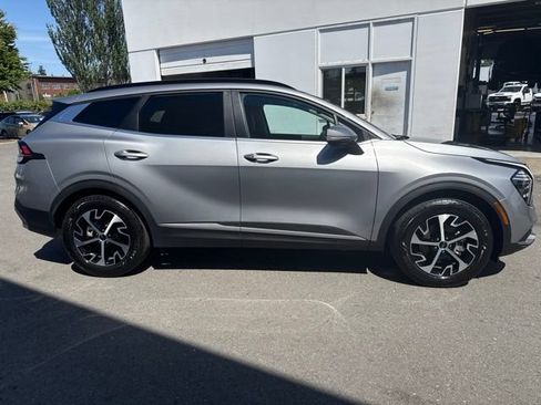 Certified 2025 Kia Sportage EX w/ Premium Package FWD image 4