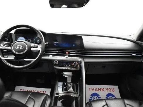 Used 2024 Hyundai Elantra Limited FWD image 18
