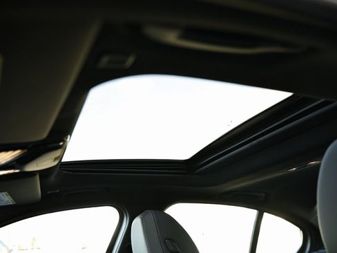 New 2026 BMW 330i Sedan w/ M Sport Package image 20