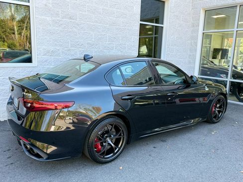 Used 2021 Alfa Romeo Giulia Quadrifoglio image 30