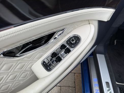 Used 2022 Bentley Continental GT AWD/4WD image 12