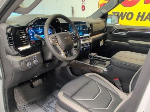 New 2026 Chevrolet Silverado 1500 RST w/ Dark Appearance Package image 14