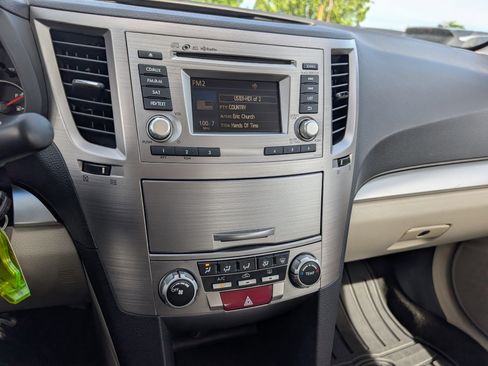Used 2014 Subaru Legacy 2.5i Premium w/ Popular Package #2 AWD/4WD image 17
