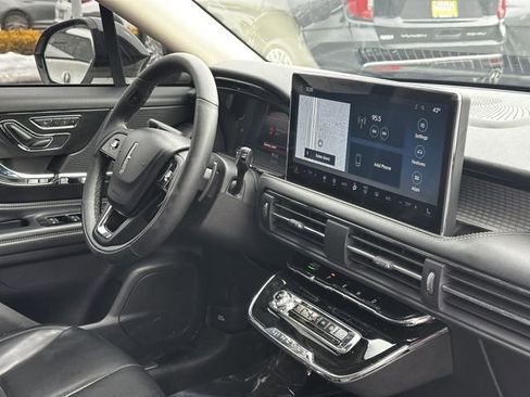 Certified 2024 Lincoln Corsair AWD w/ Equipment Group 101A image 33