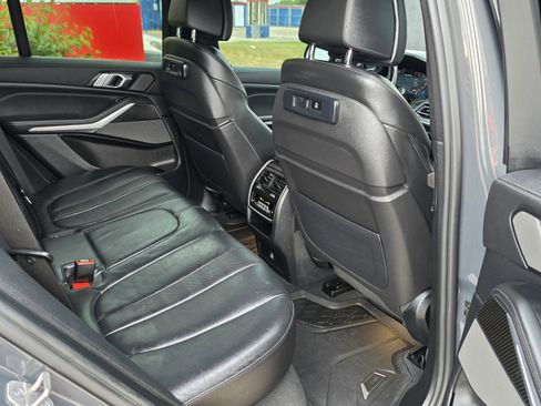 Used 2022 BMW X5 M50i AWD/4WD image 30