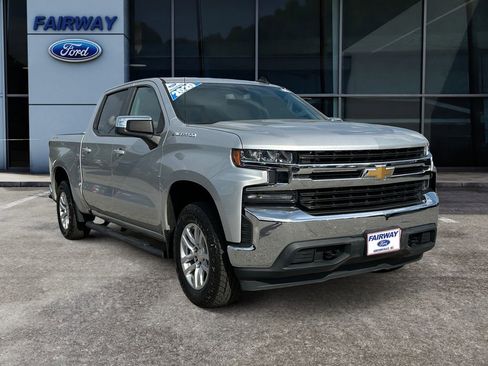 Used 2020 Chevrolet Silverado 1500 LT w/ All-Star Edition image 2