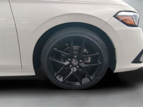 Used 2023 Honda Civic Sport image 11