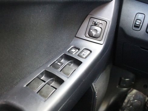 Used 2008 Mitsubishi Lancer Evolution GSR image 11