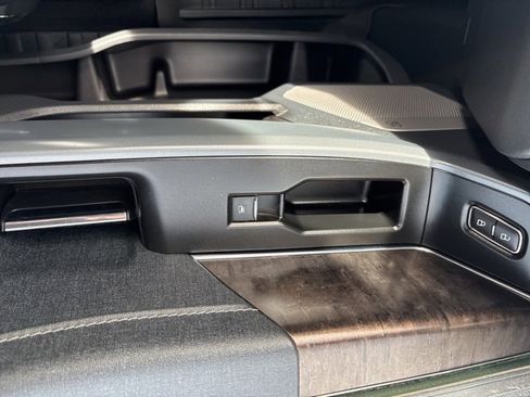 Used 2023 Ford F150 Lariat w/ Trailer Tow Package image 37