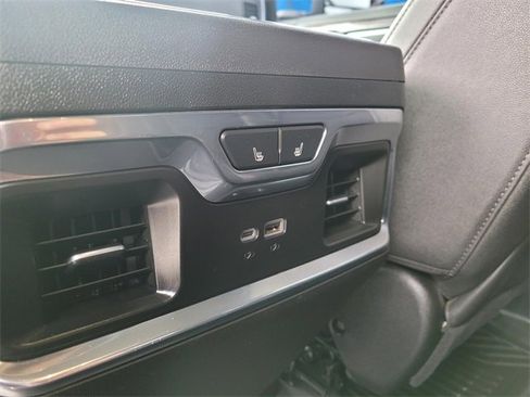 Certified 2025 Chevrolet Silverado 2500 LTZ w/ LTZ Convenience Package image 14