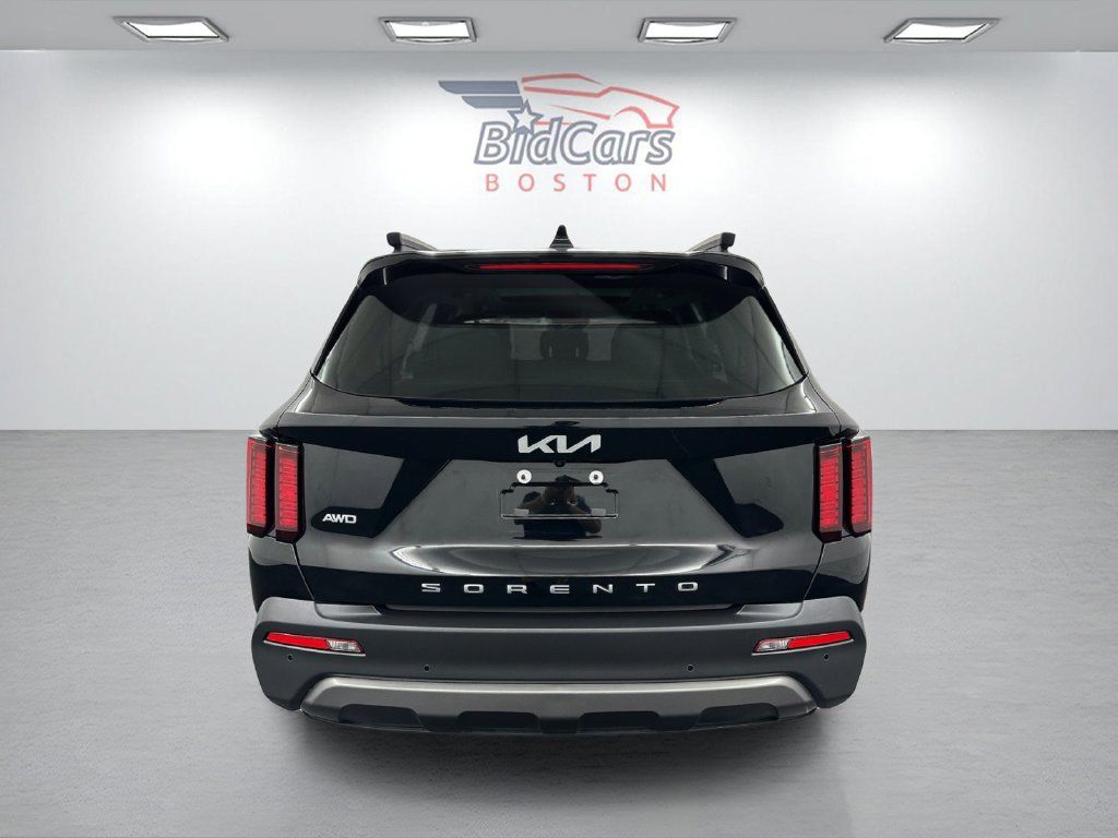 Used 2022 Kia Sorento S w/ Panoramic Sunroof Package AWD/4WD image 5