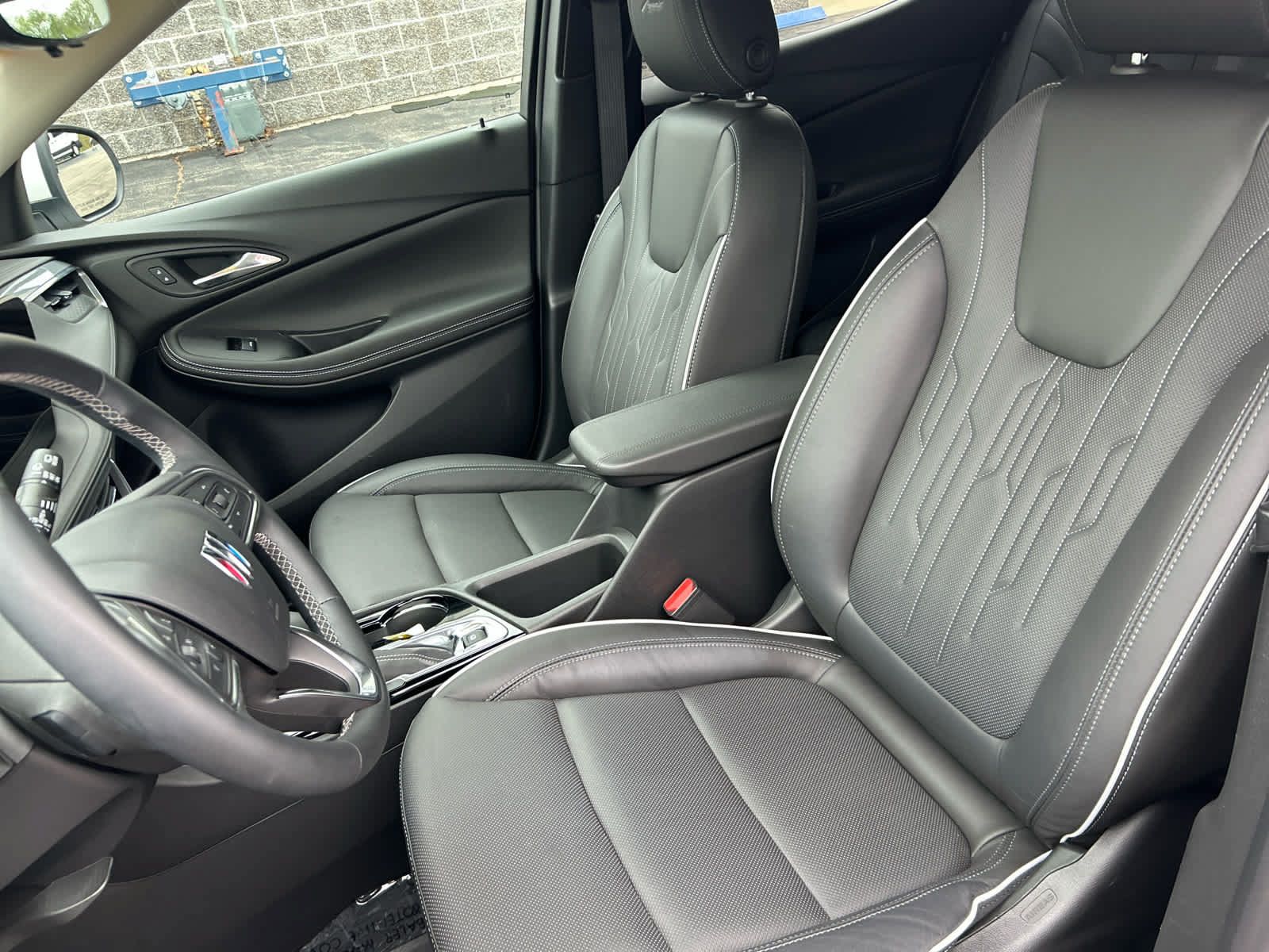 Used 2024 Buick Encore GX Avenir w/ Avenir Technology Package AWD/4WD image 14