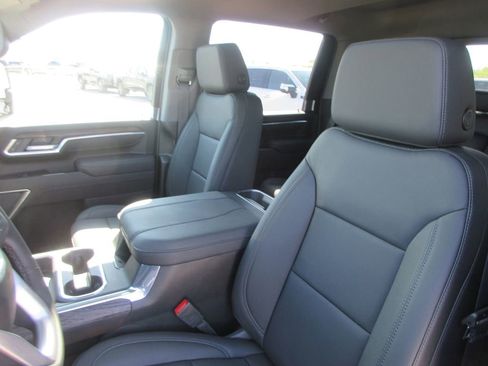 New 2026 GMC Sierra 2500 SLT w/ SLT Premium Package AWD/4WD image 12