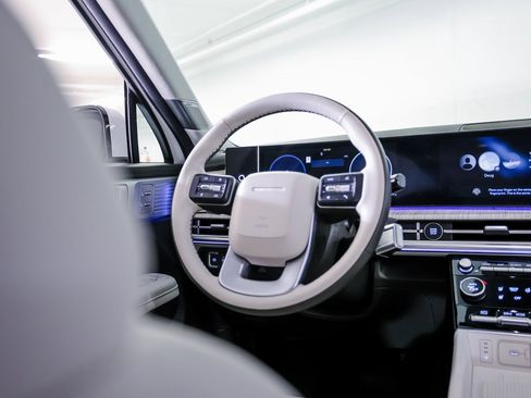 Used 2025 Hyundai Santa Fe Calligraphy image 27