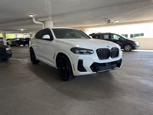 Used 2023 BMW X4 xDrive30i w/ M Sport Package AWD/4WD image 6