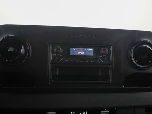 Used 2021 Mercedes-Benz Sprinter 2500 image 21