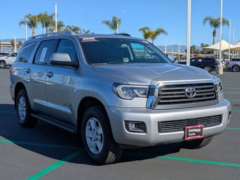Used 2019 Toyota Sequoia SR5 image 3