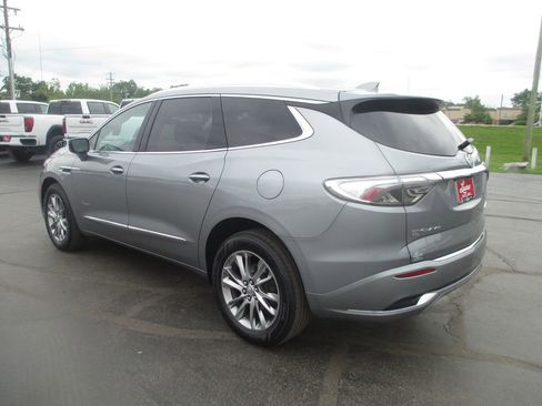 Used 2023 Buick Enclave Avenir w/ Avenir Technology Package AWD/4WD image 10