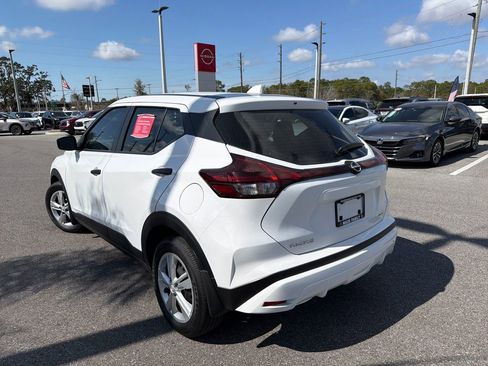 Certified 2025 Nissan Kicks Play S image 5