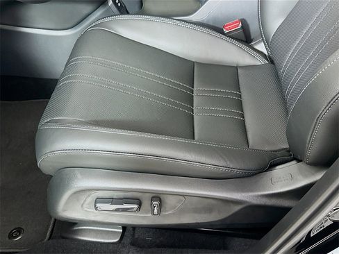 Certified 2026 Honda HR-V EX-L image 9