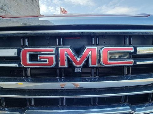 Used 2024 GMC Yukon SLT w/ SLT Premium Package RWD image 31
