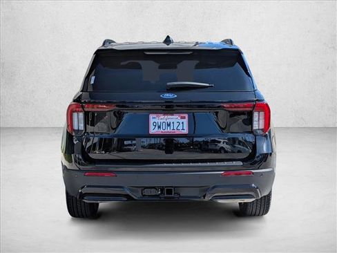 Used 2025 Ford Explorer ST-Line image 7