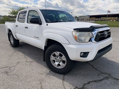 Used 2013 Toyota Tacoma 4x4 Double Cab w/ SR5 Pkg image 6