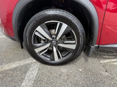 Used 2021 Nissan Rogue SL w/ Premium Package image 14