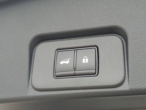 New 2026 Nissan Rogue Platinum image 8