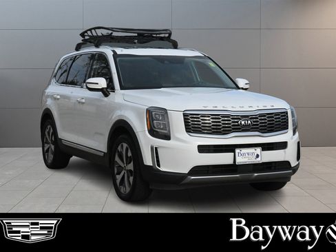 Used 2021 Kia Telluride EX w/ EX Premium Package image 3