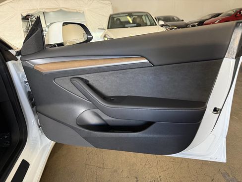 Used 2023 Tesla Model 3 Standard Range RWD image 13