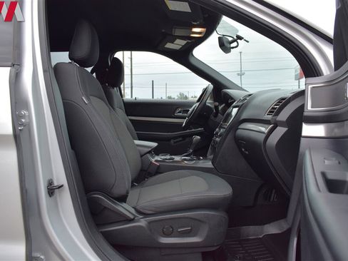 Used 2019 Ford Explorer XLT w/ Equipment Group 201A image 26