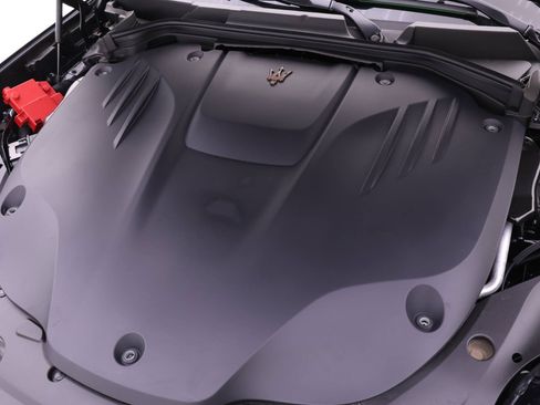 Used 2025 Maserati Grecale Folgore image 16