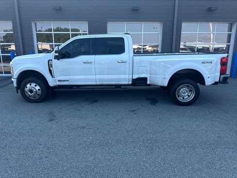 Used 2024 Ford F450 Lariat w/ Chrome Package AWD/4WD image 2