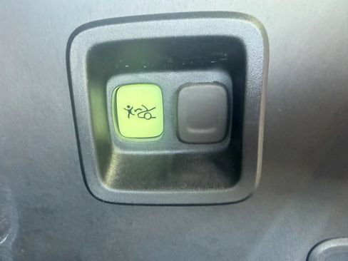 Used 2025 GMC Hummer EV 2X AWD/4WD image 41