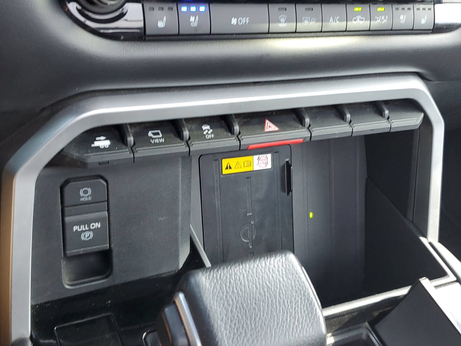 Used 2024 Toyota Tundra Platinum AWD/4WD image 27