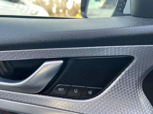 Used 2023 Genesis G70 3.3T w/ Sport Prestige Package image 17