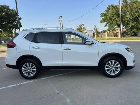 Used 2017 Nissan Rogue SV image 9