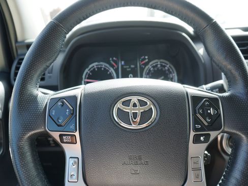 Used 2024 Toyota 4Runner Limited AWD/4WD image 24