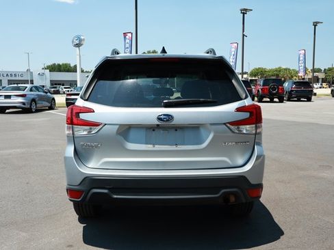 Used 2024 Subaru Forester Premium AWD/4WD image 4
