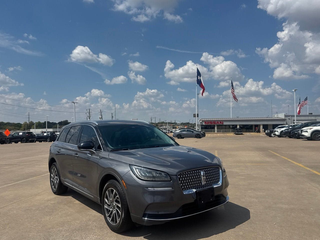 Used 2021 Lincoln Corsair FWD w/ Equipment Group 101A image 2