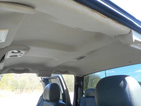 Used 2003 GMC Sierra 1500 SLT w/ SLT Preferred Equipment Group AWD/4WD image 8
