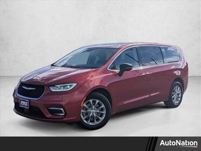 Used 2024 Chrysler Pacifica Touring-L