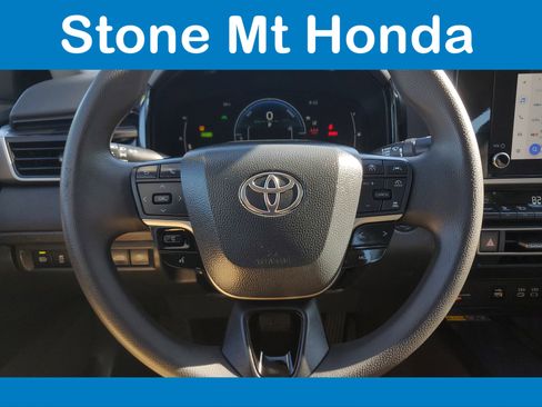 Used 2025 Toyota Camry LE FWD image 20