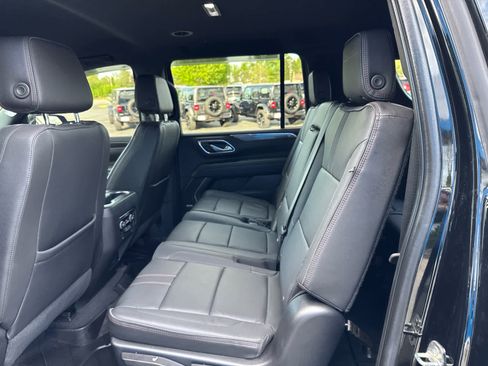 Certified 2022 Chevrolet Suburban RST w/ Luxury Package AWD/4WD image 19